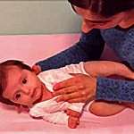 cómo tumbar y levantar al bebé, blog fisioinfancia