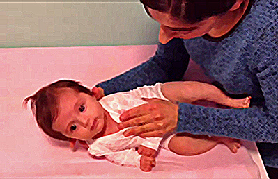 cómo tumbar y levantar al bebé,  blog fisioinfancia